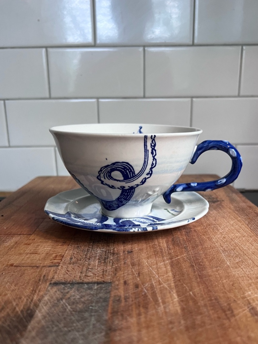 Anthropologie “From the Deep” Octopus Teacup & Saucer. Unused - Picture 4 of 8